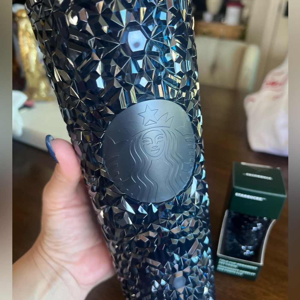 STARBUCKS Holiday Deep Navy Blue Cut Gemstone 24 oz Cold Cup & Keychain SET NEW - Picture 6 of 8